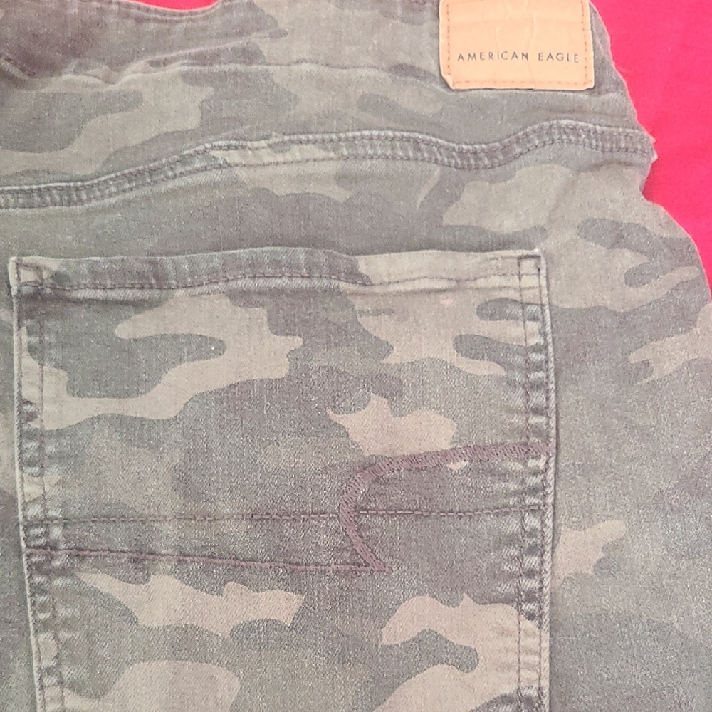 American Eagle Olive Stretch Pants - Picture 5 of 8